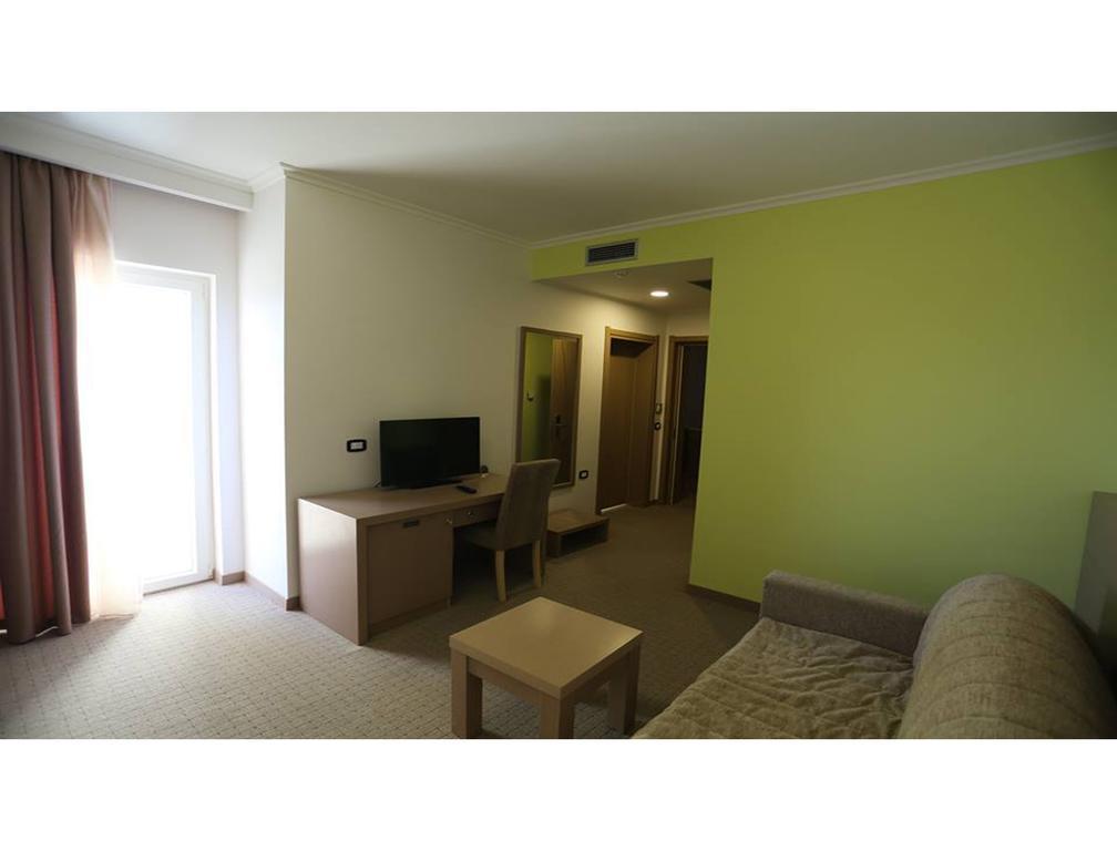 Hotel Voloreka Tushemisht Phòng bức ảnh