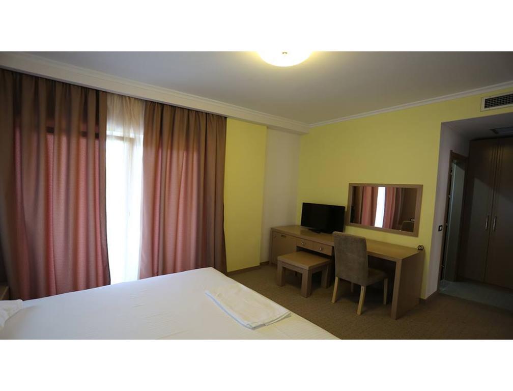 Hotel Voloreka Tushemisht Phòng bức ảnh