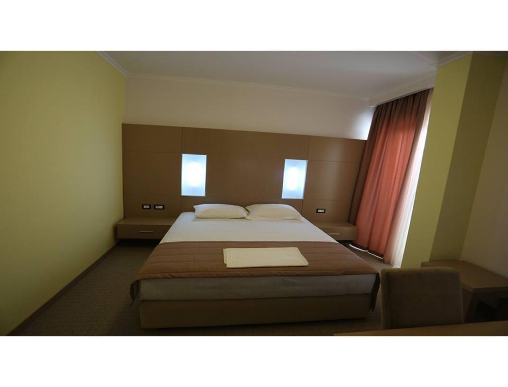 Hotel Voloreka Tushemisht Phòng bức ảnh